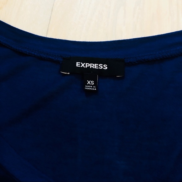 Express Tee - Picture 4 of 5